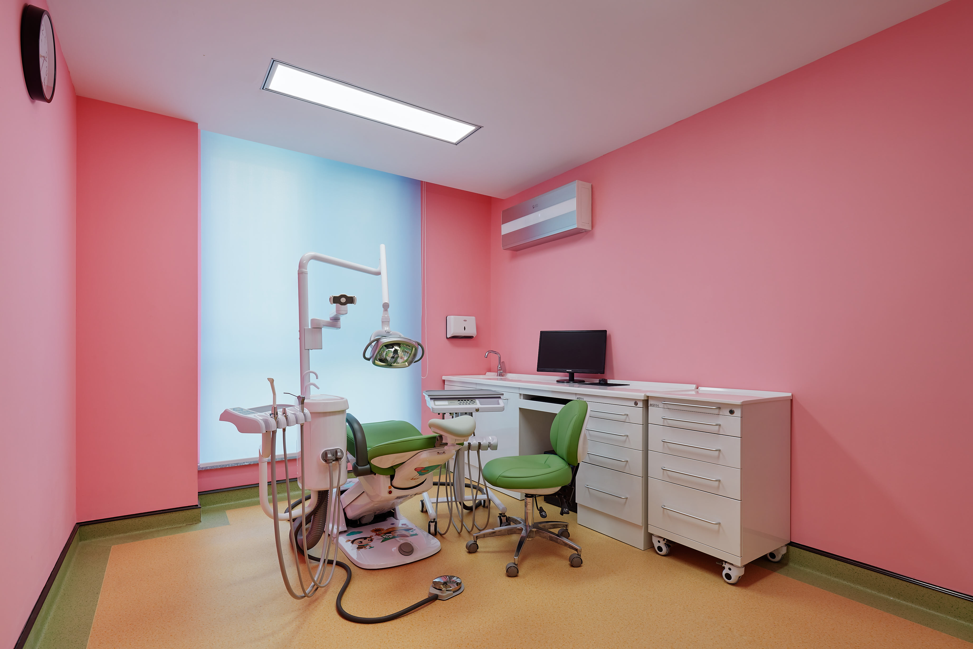 牙科综合治疗机-博美星牙椅-博恩E200牙椅-博恩集团